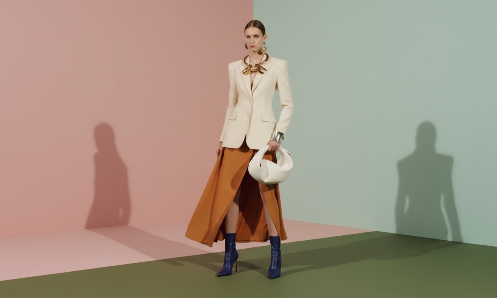 Путеводитель по Стилю: Pantone, Тренды и Магия Нового Сезона