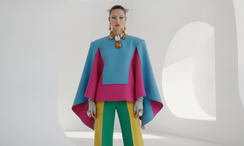 Модные Перемены: Актуальные Направления в Одежде, Аксессуарах и Цветах Pantone