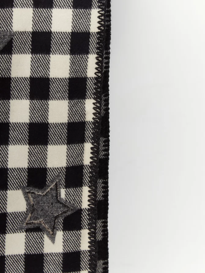 Палантин в клетку со звездами