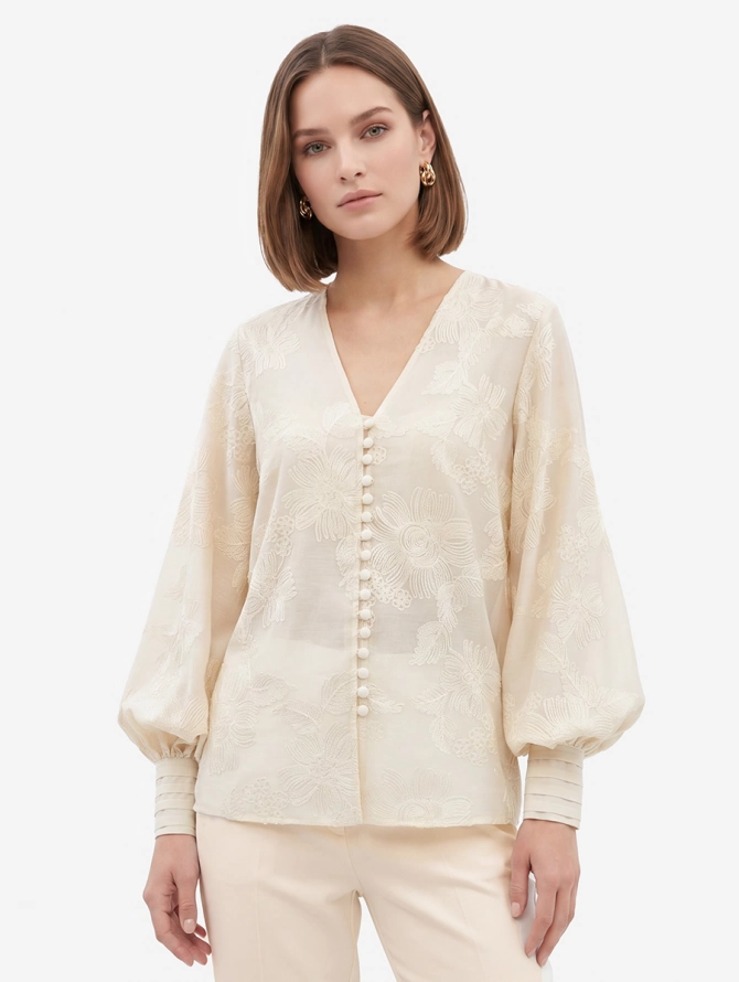 Блуза молочная с объемной вышивкой OD-987-2