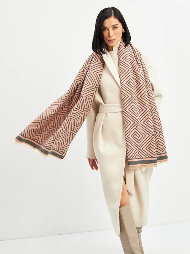 Палантин двусторонний с геометрическим узором