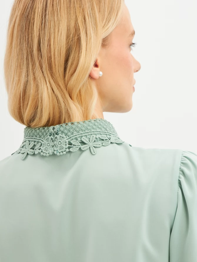 Блузка с воротником из кружева и защипами OD-913-4 св.зеленый