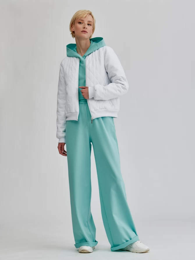 Бомбер стеганый на резинке