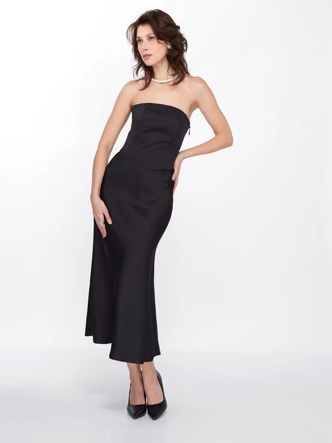 Юбка миди атласная по косой черная