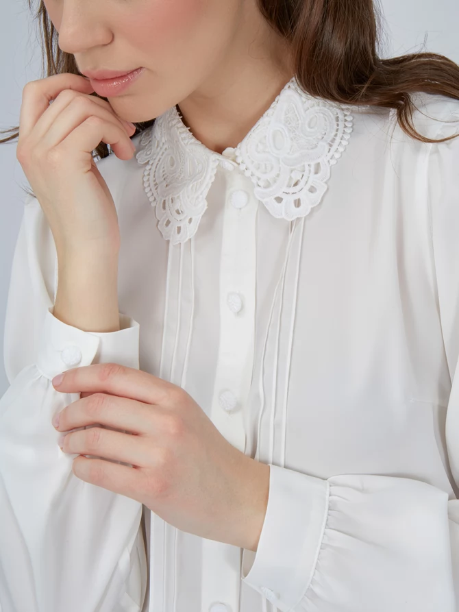 Блузка с воротником из кружева и защипами OD-913-1 белый
