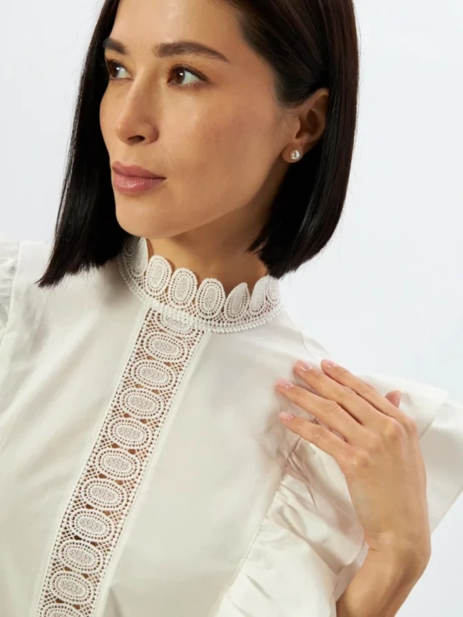 Блузка из хлопка с кружевным воротником и рукавами-крыльями, белая