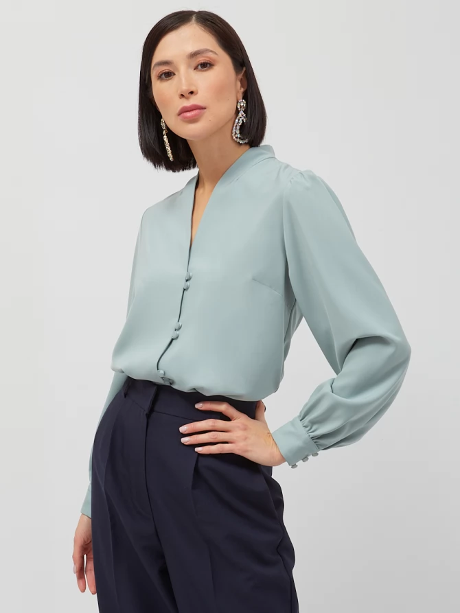 Блуза прямого кроя с V-образным вырезом и пышными рукавами