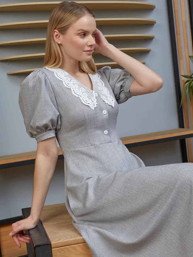 Платье с кружевным воротником  OD-888-2 св.серый