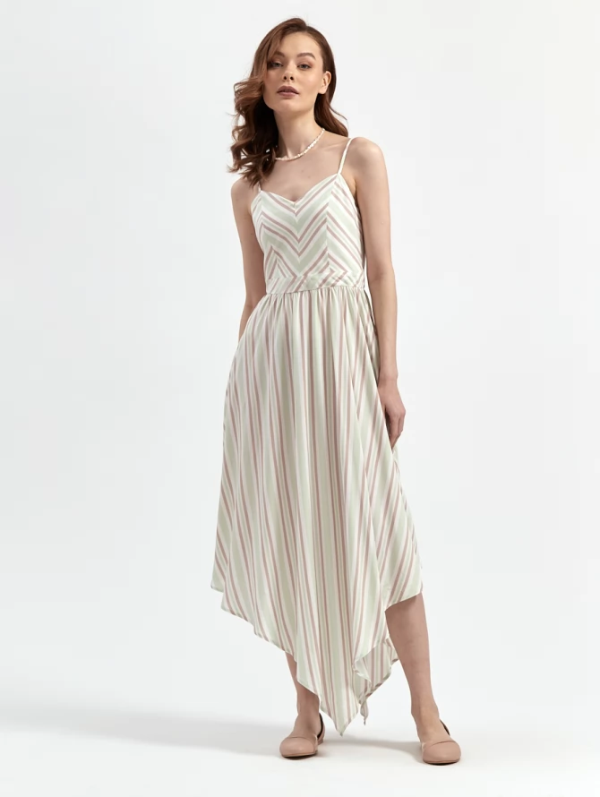 Сарафан с асимметричным низом