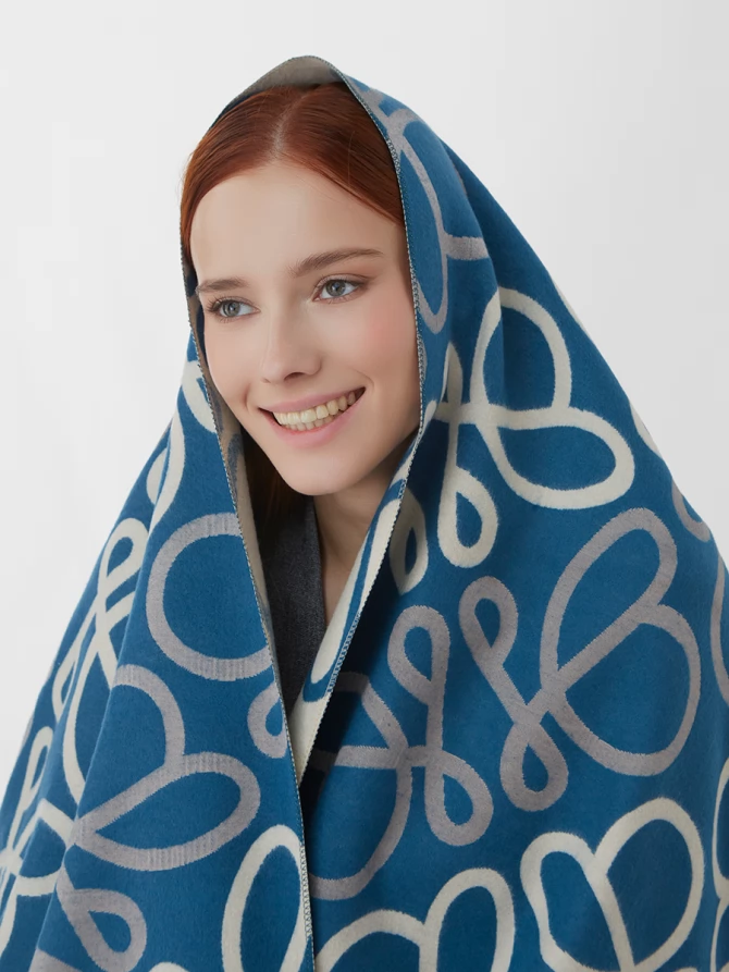 Палантин двусторонний с узором