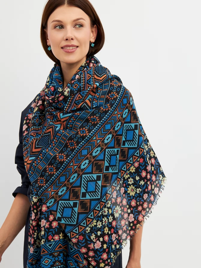 Палантин женский с этническим и цветочным узором