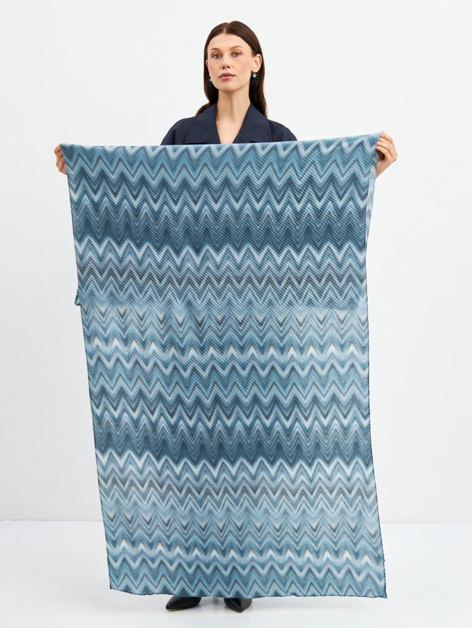 Палантин женский двусторонний жатый с узором зигзаг