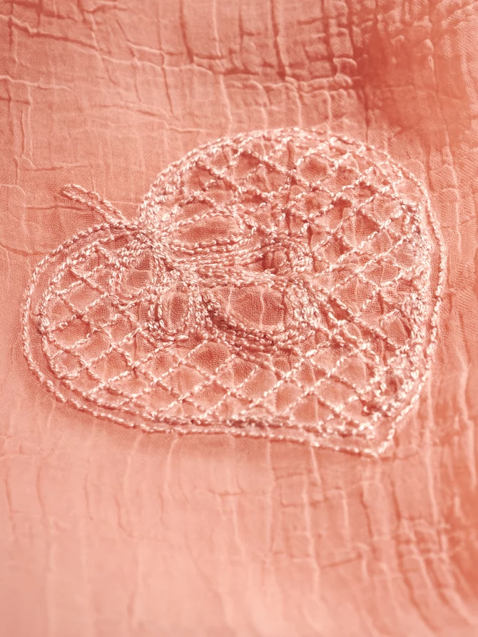 Палантин двусторонний из жатого шифона с арт-деко вышивкой