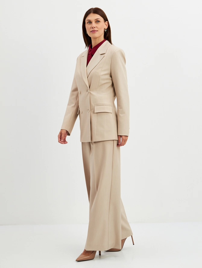 Жакет двубортный на подкладке бежевый