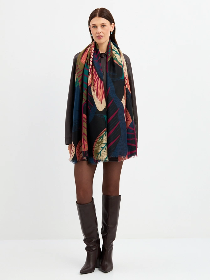 Палантин женский двусторонний с абстрактным принтом