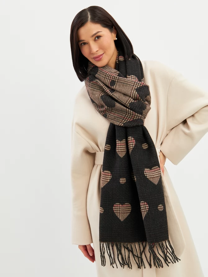 Палантин женский двусторонний с принтом в клетку и сердца