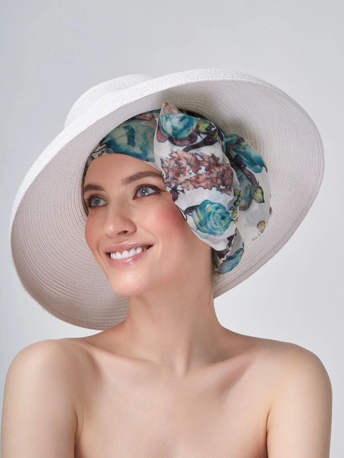 Палантин женский с цветочным принтом