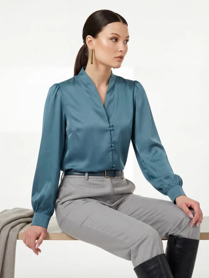 Блуза с вырезом сине-зеленая