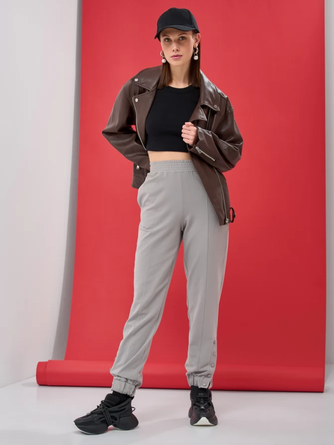 Брюки на кнопках