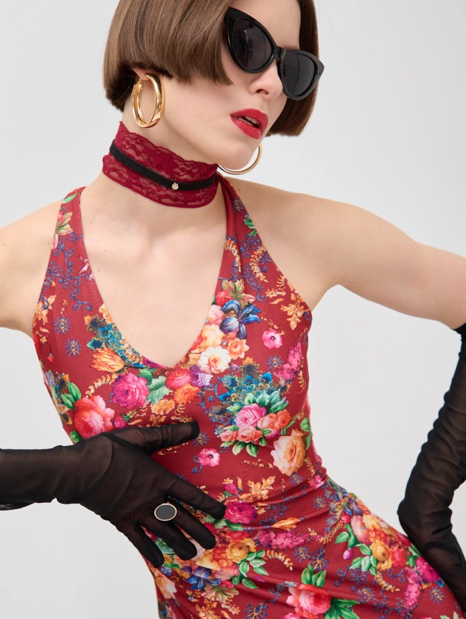 Платье миди прилегающего силуэта с цветочным принтом