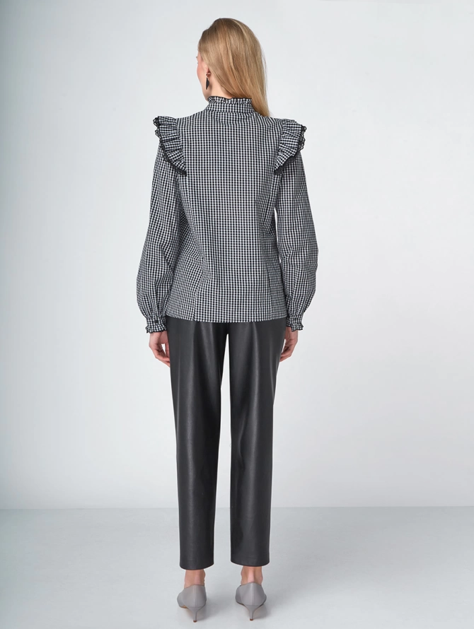 Блузка из хлопка с кружевом в черно-белую клетку