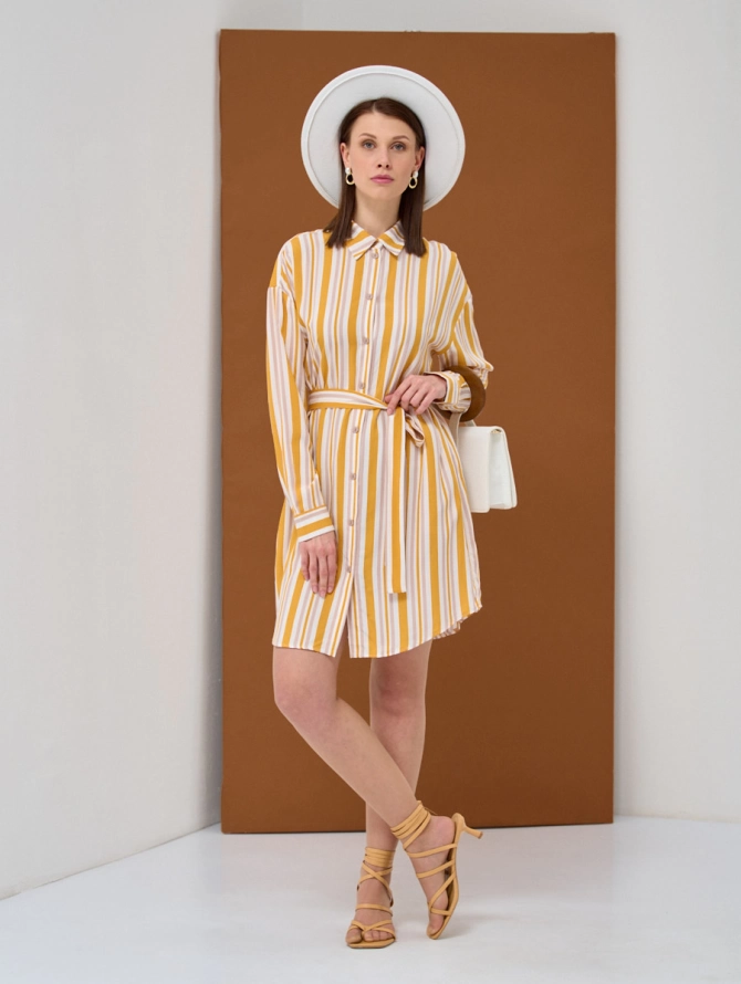 Платье-рубашка оверсайз в полоску из штапеля