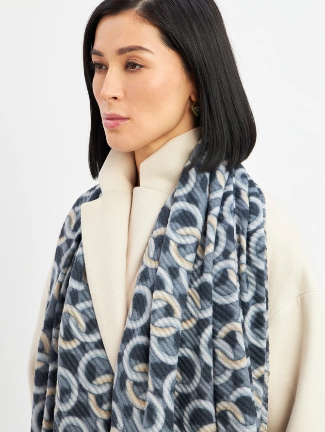 Палантин двусторонний жатый с узором "Цепи"