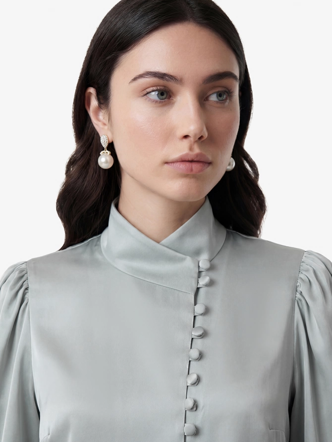 Блуза-косоворотка с высоким воротником и диагональными пуговицами, цвет полынь