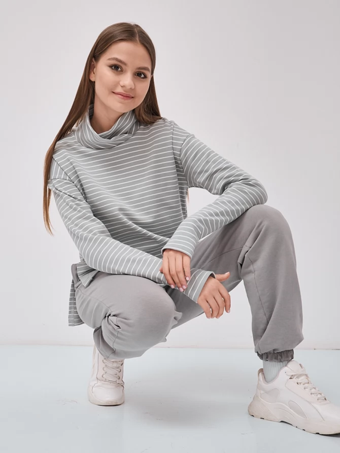 Лонгслив с принтом полоска с вырезами