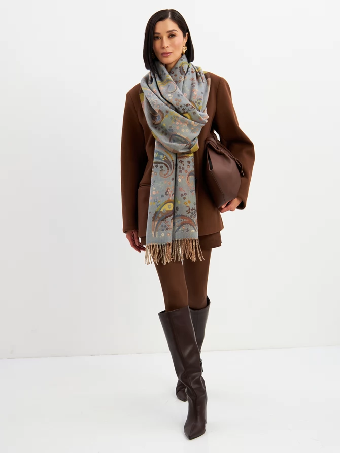 Палантин с узором Пейсли и бахромой