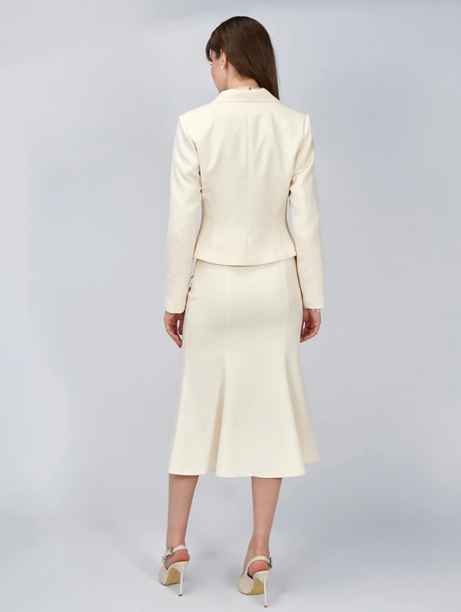 Жакет укороченный бежевый