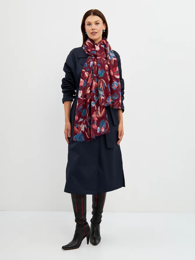 Палантин женский с флоральным принтом и бахромой