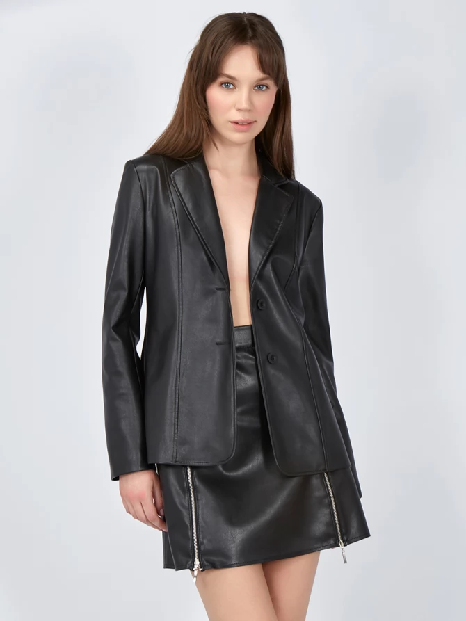 Кожаный жакет