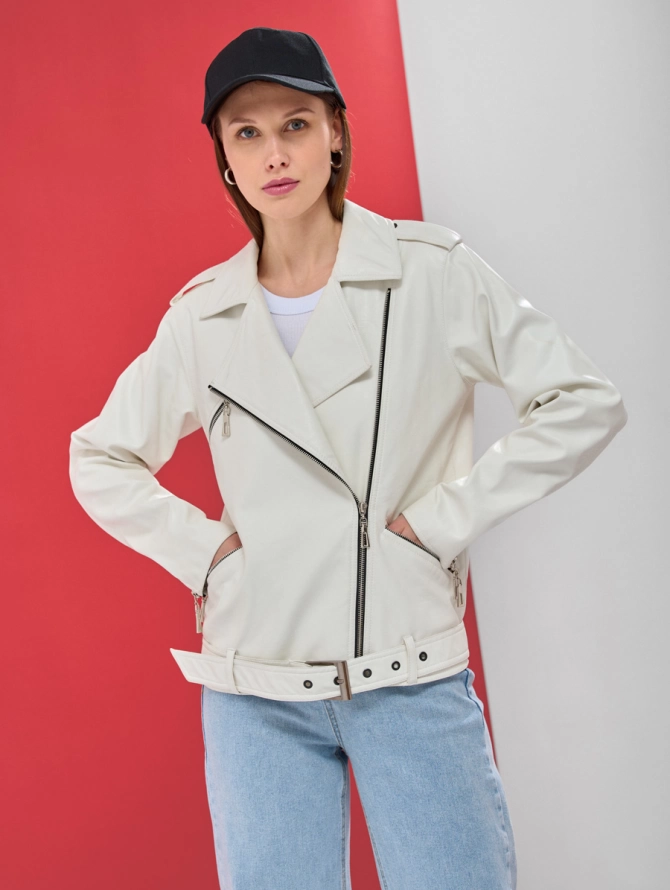 Куртка-косуха из эко-кожи молочного цвета