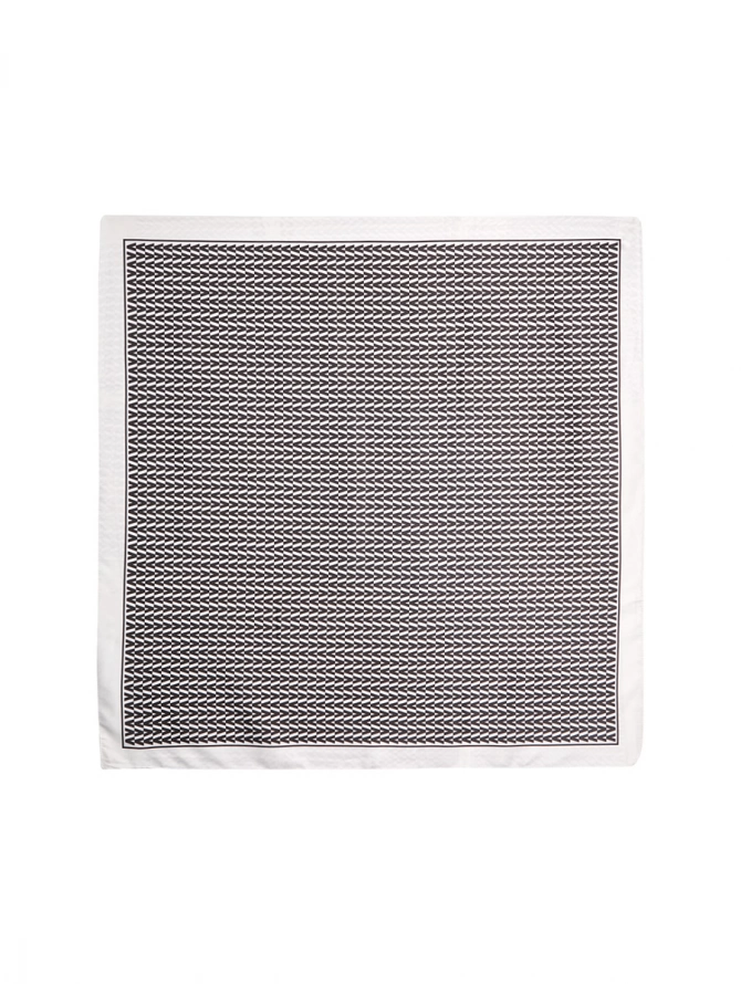 Платок с графичным черно-белым принтом