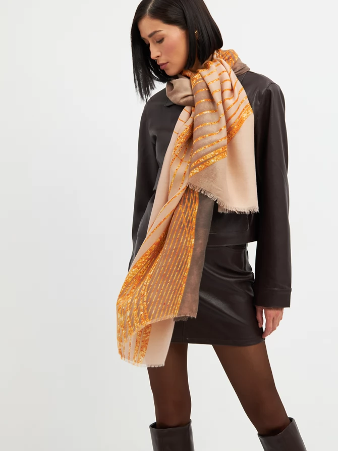 Палантин двусторонний с золотым узором