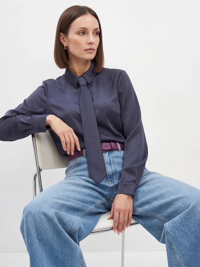 Блузка с галстуком графит