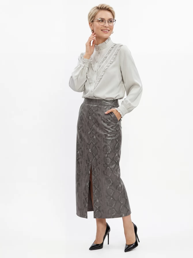 Блузка с рюшами серо-коричневая