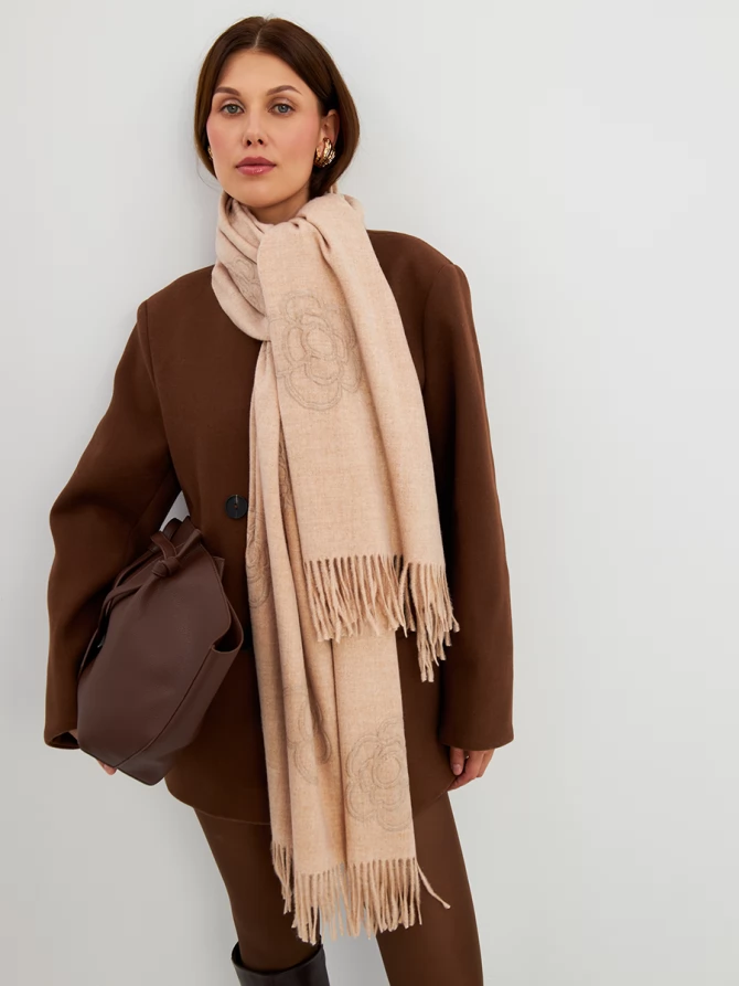 Палантин двусторонний с принтом и бахромой