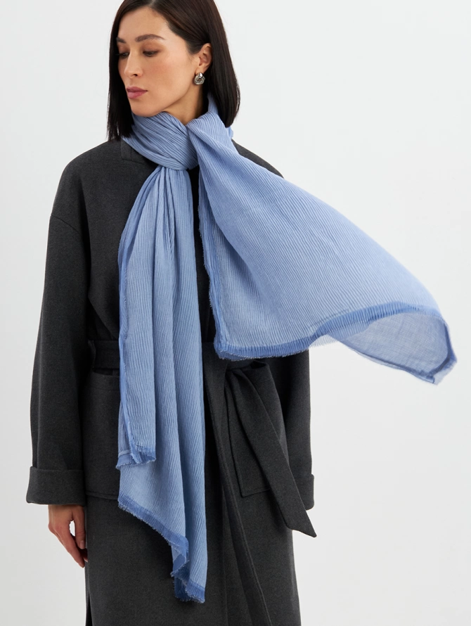 Палантин женский в небесно-голубом цвете