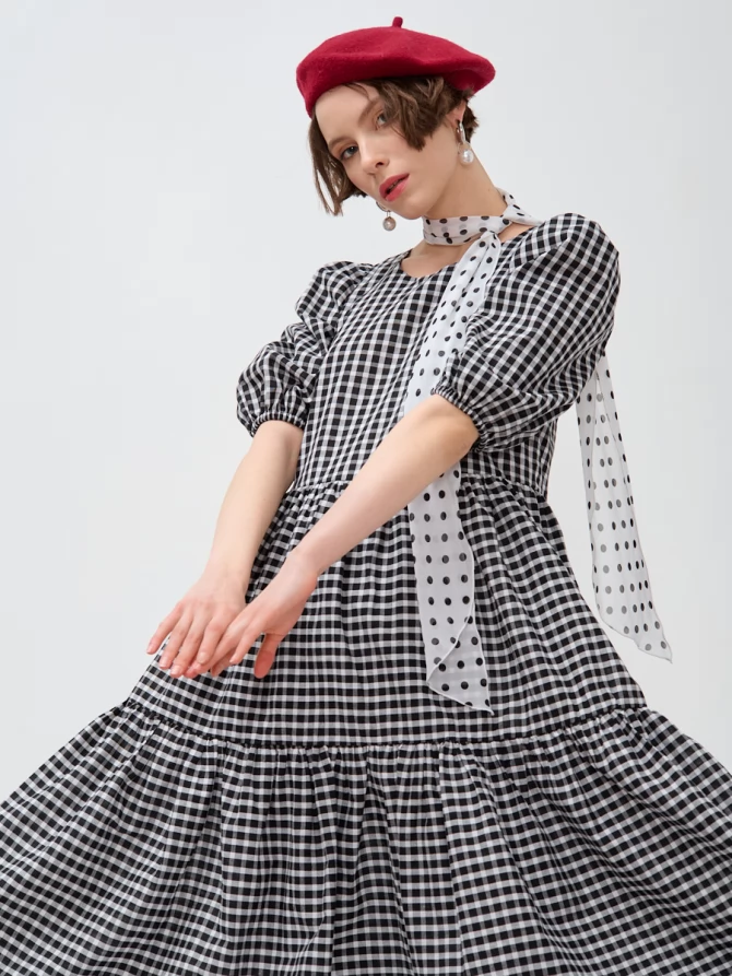 Платье с рукавами-буфами