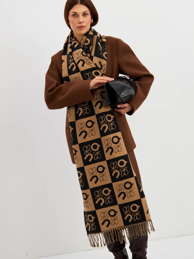 Палантин с графичным узором и бахромой SH25-20-3