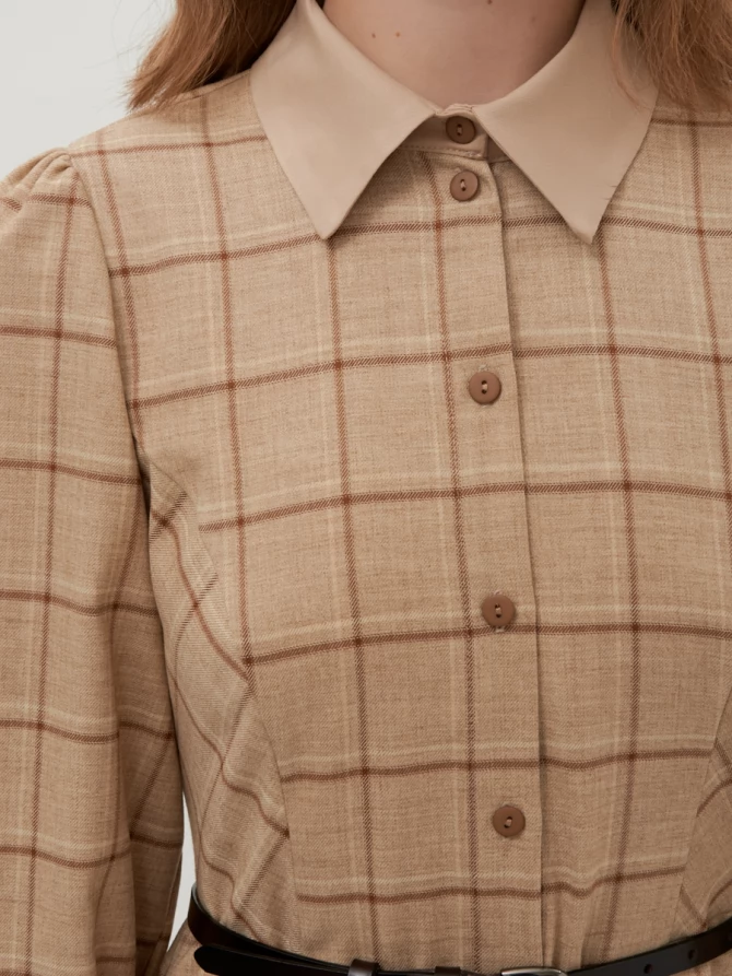 Платье с контрастным воротником и поясом