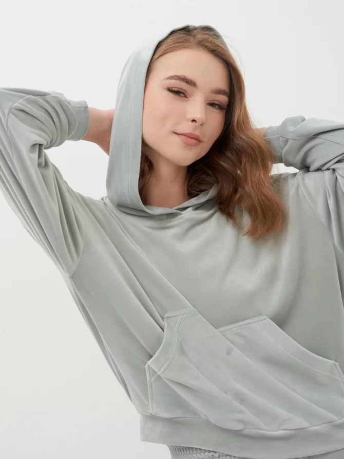 Худи из велюра оверсайз укороченное