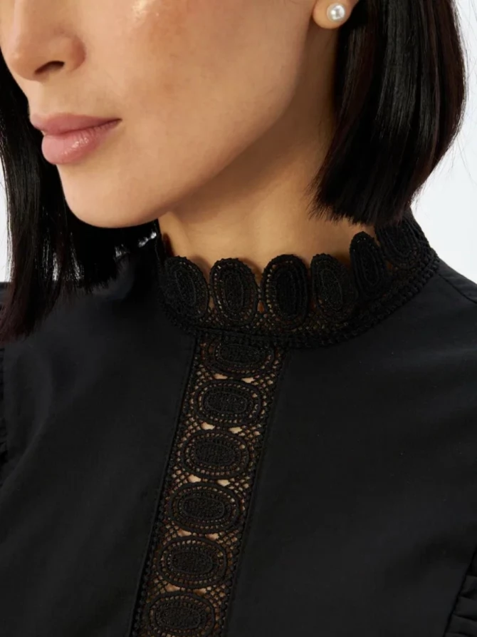 Блузка из хлопка с крыльями и кружевом, черная