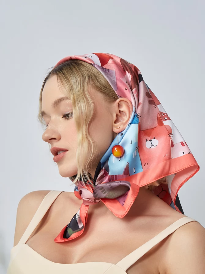 Платок женский с авторским принтом 'Веселые кошки' KSH16-67-1