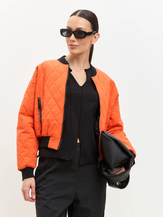 Бомбер стеганый оранжевый