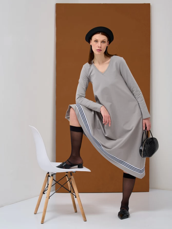 Платье с тесьмой по низу