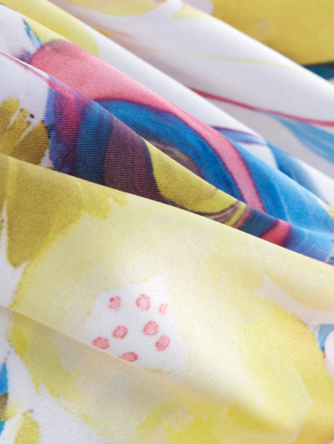 Палантин женский с нежным цветочным принтом