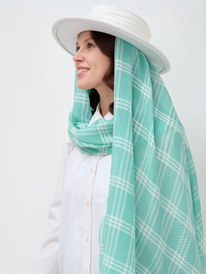 Палантин мятного цвета в клетку 90*180 см